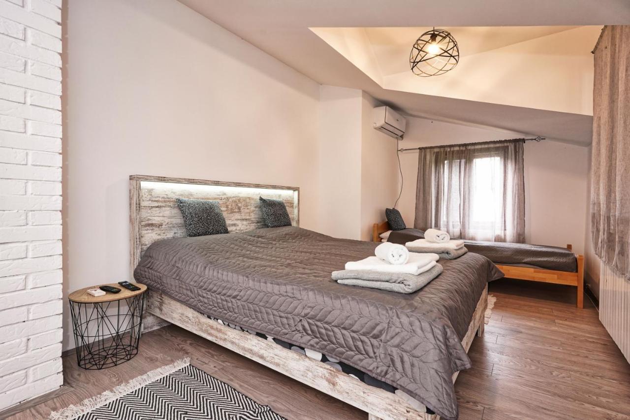 Zmaj Ognjeni Etno Concept Apartman Kupinovo Kültér fotó